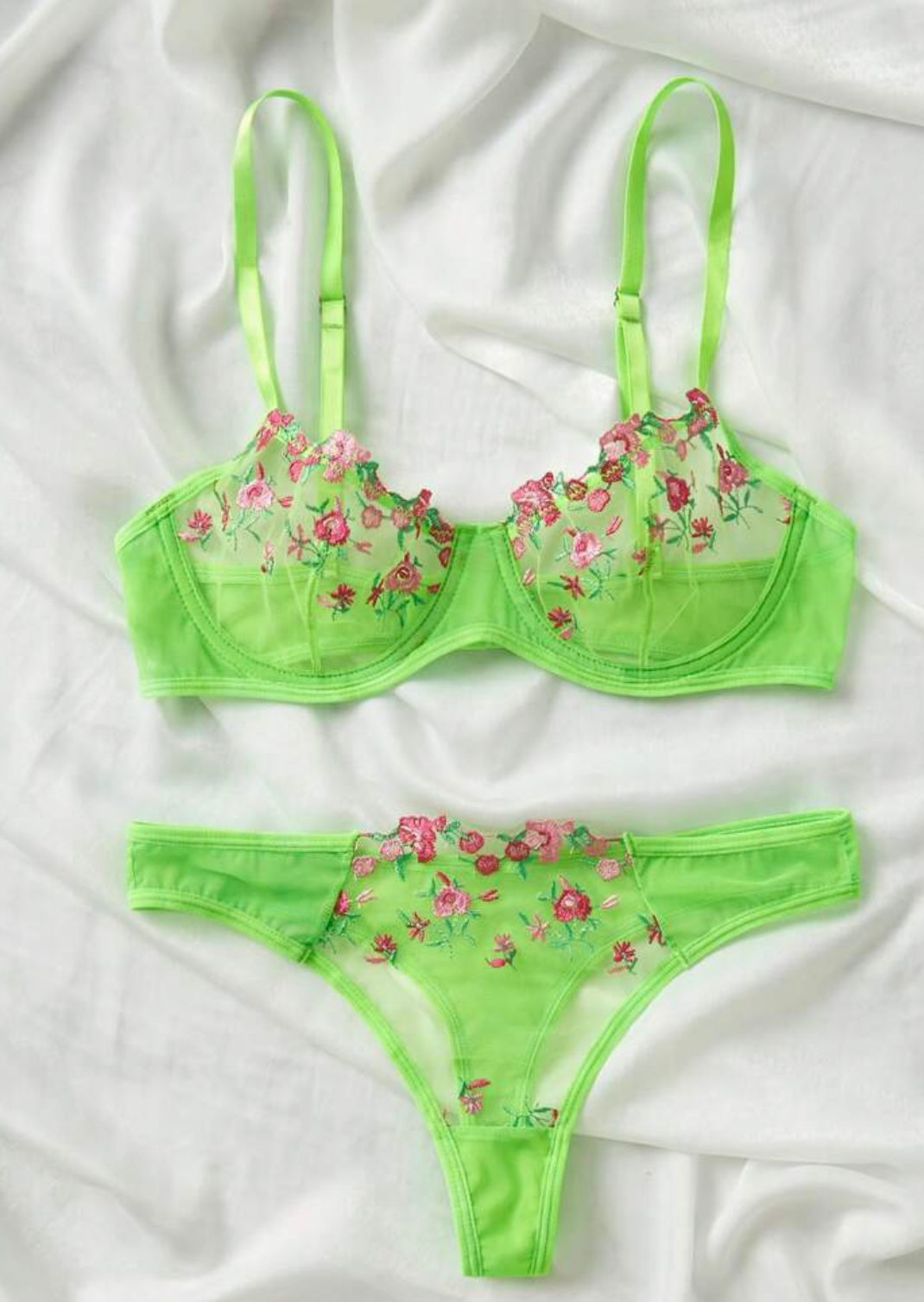 Green lingerie set