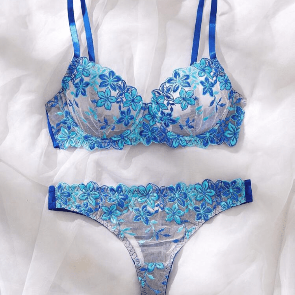 Conjunto de suti e calcinha romnticos de lingerie azul com aro Self Care Shop Conjunto de suti e calcinha romnticos de lingerie azul com aro Self Care Shop