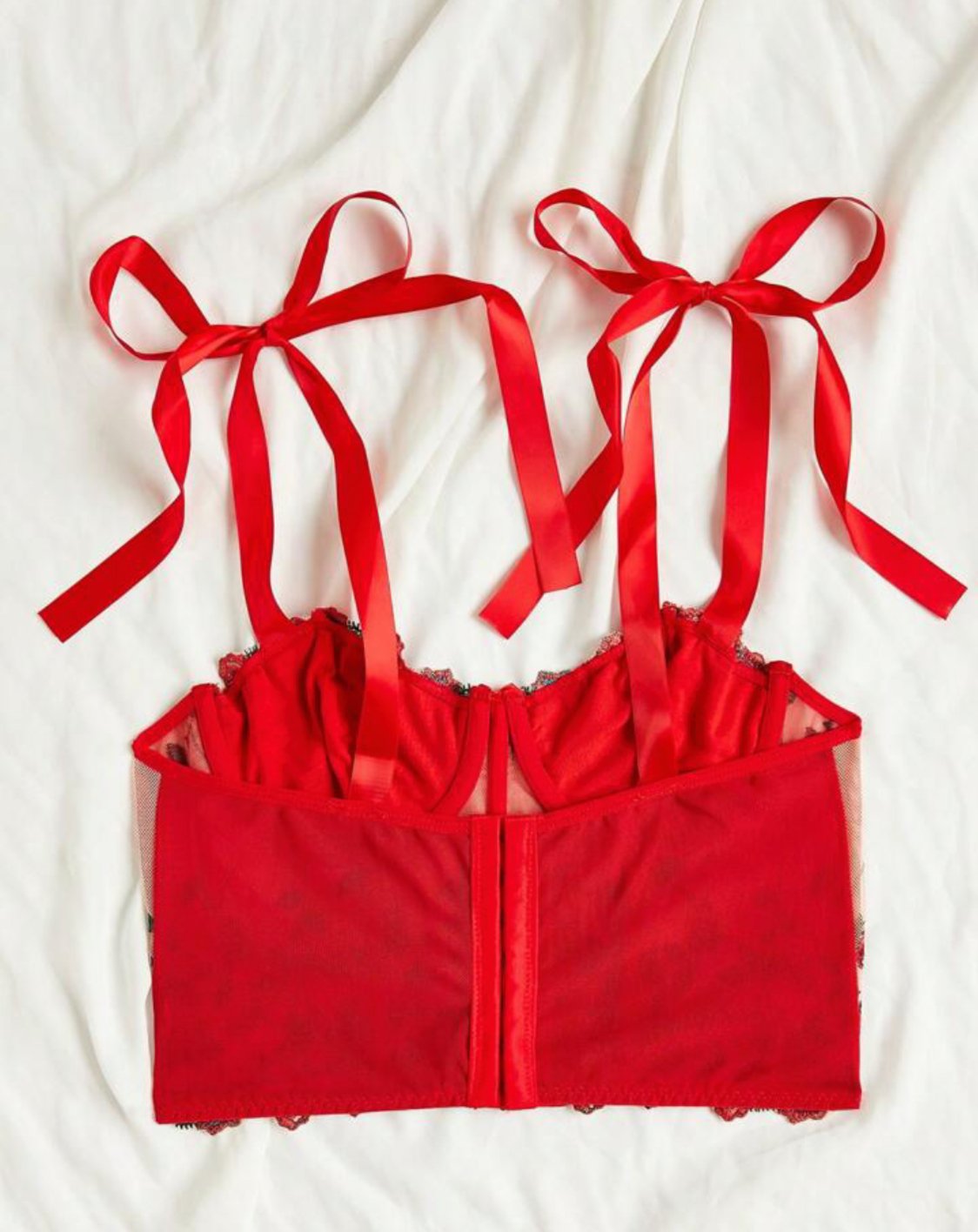 red corset streetstyle