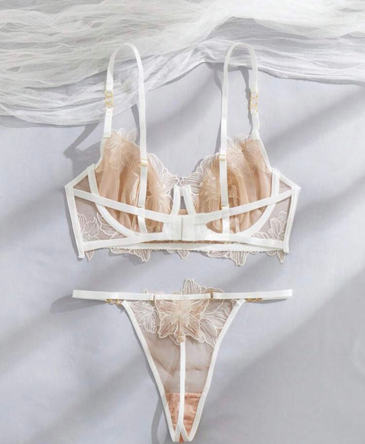 White Lingerie Set Embroidered - Self Care Shop