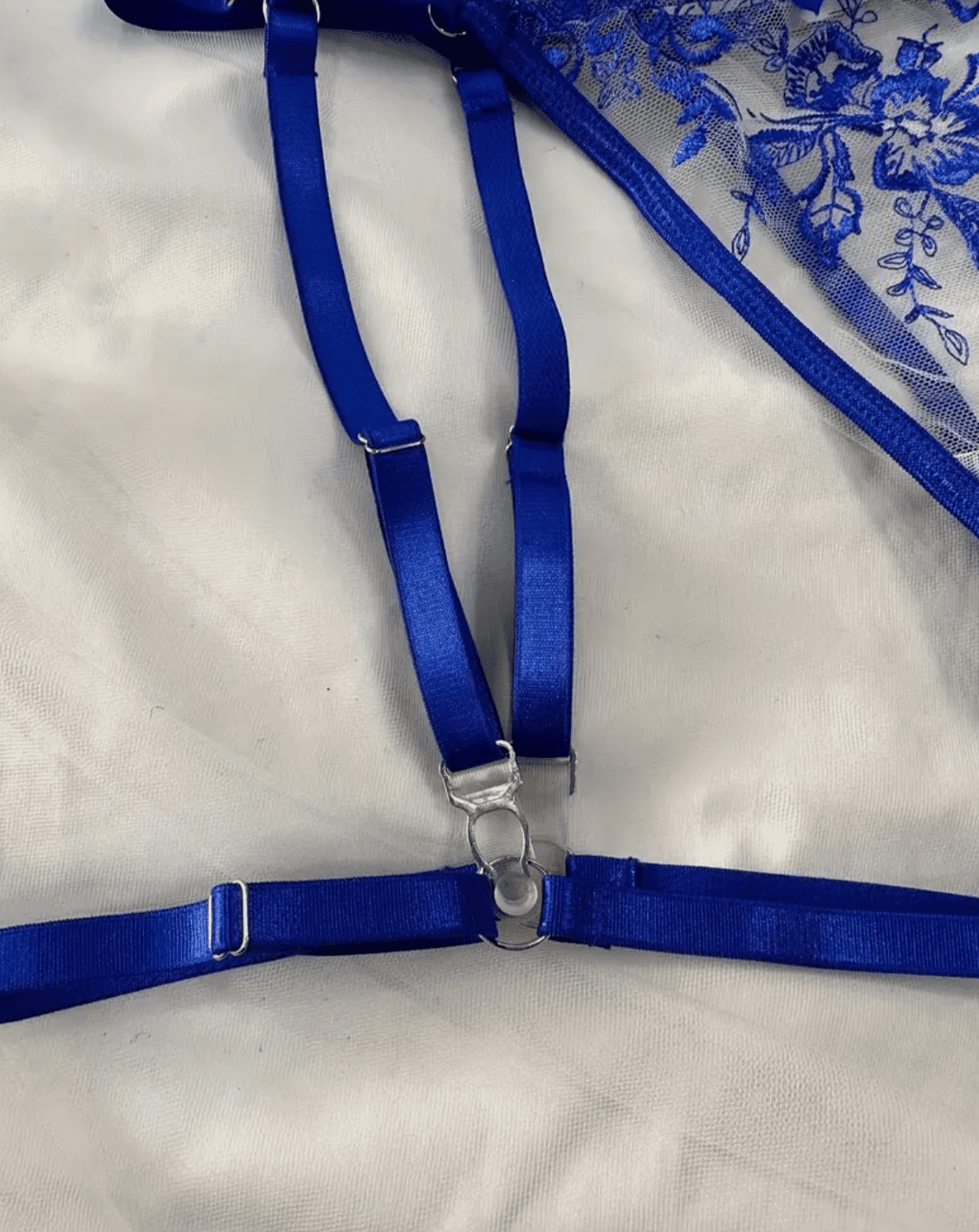 garter strap adjustable